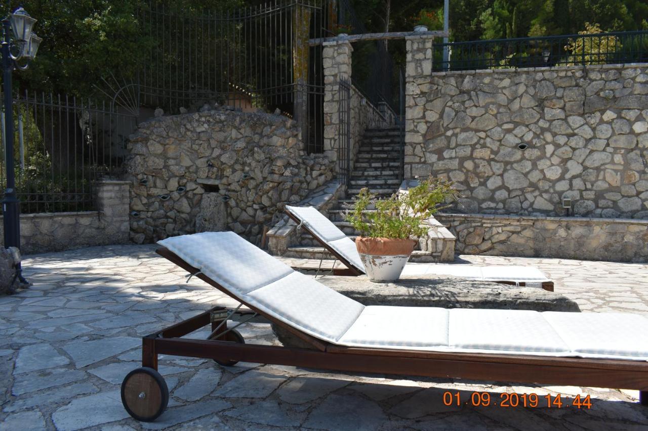 Estate Dafnopanagia Villa Magda Asprogerakata Exterior foto